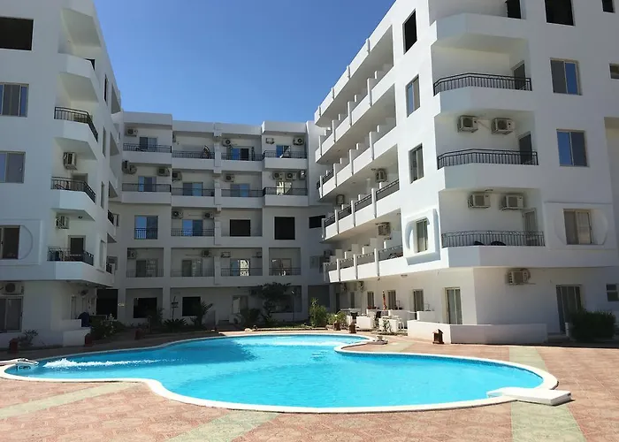 El Makramia Compound